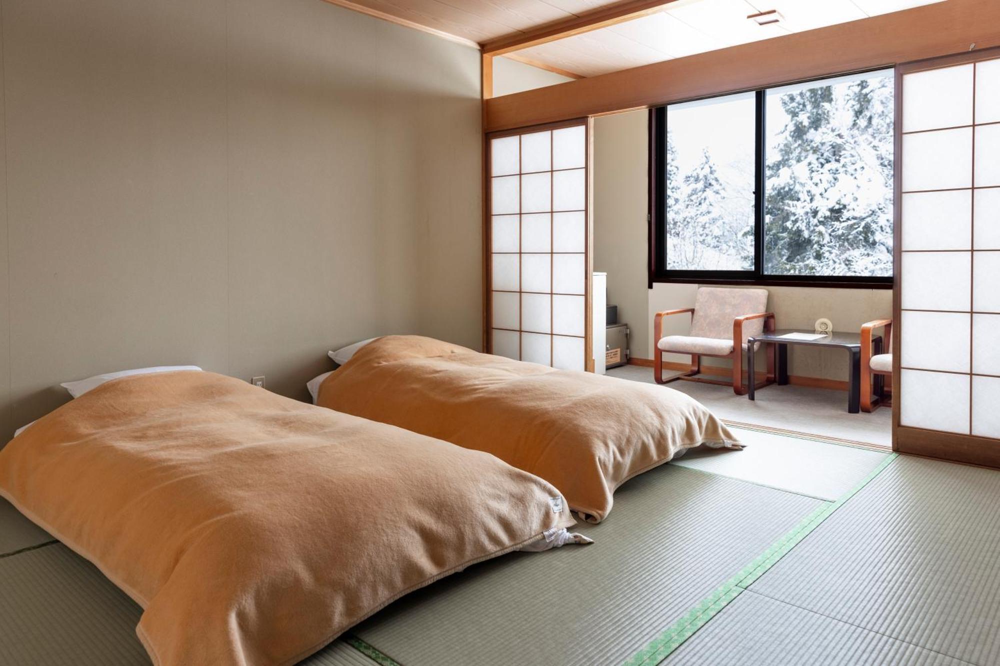 Kogakuro Hotel Myoko Exterior photo