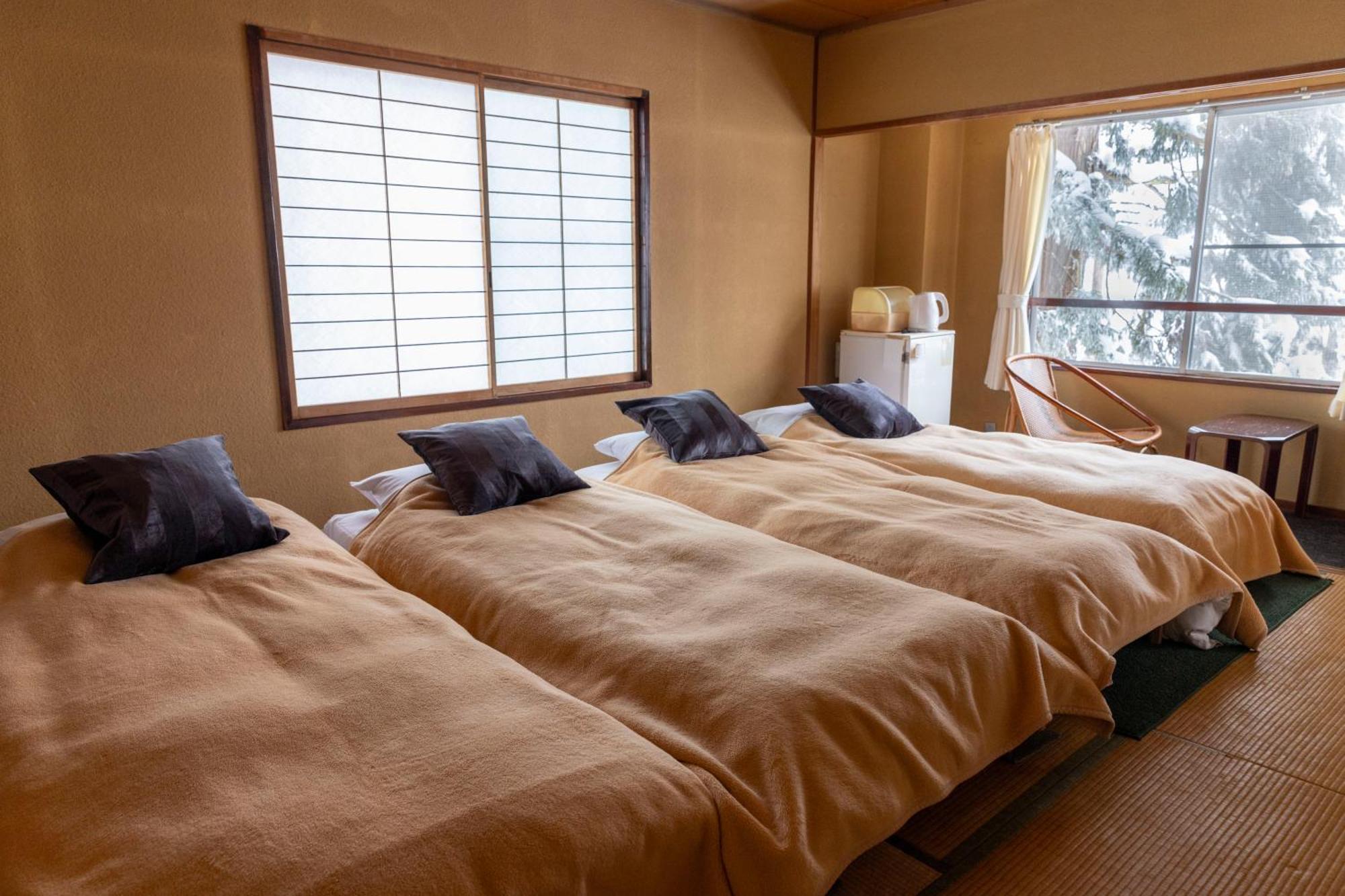 Kogakuro Hotel Myoko Exterior photo
